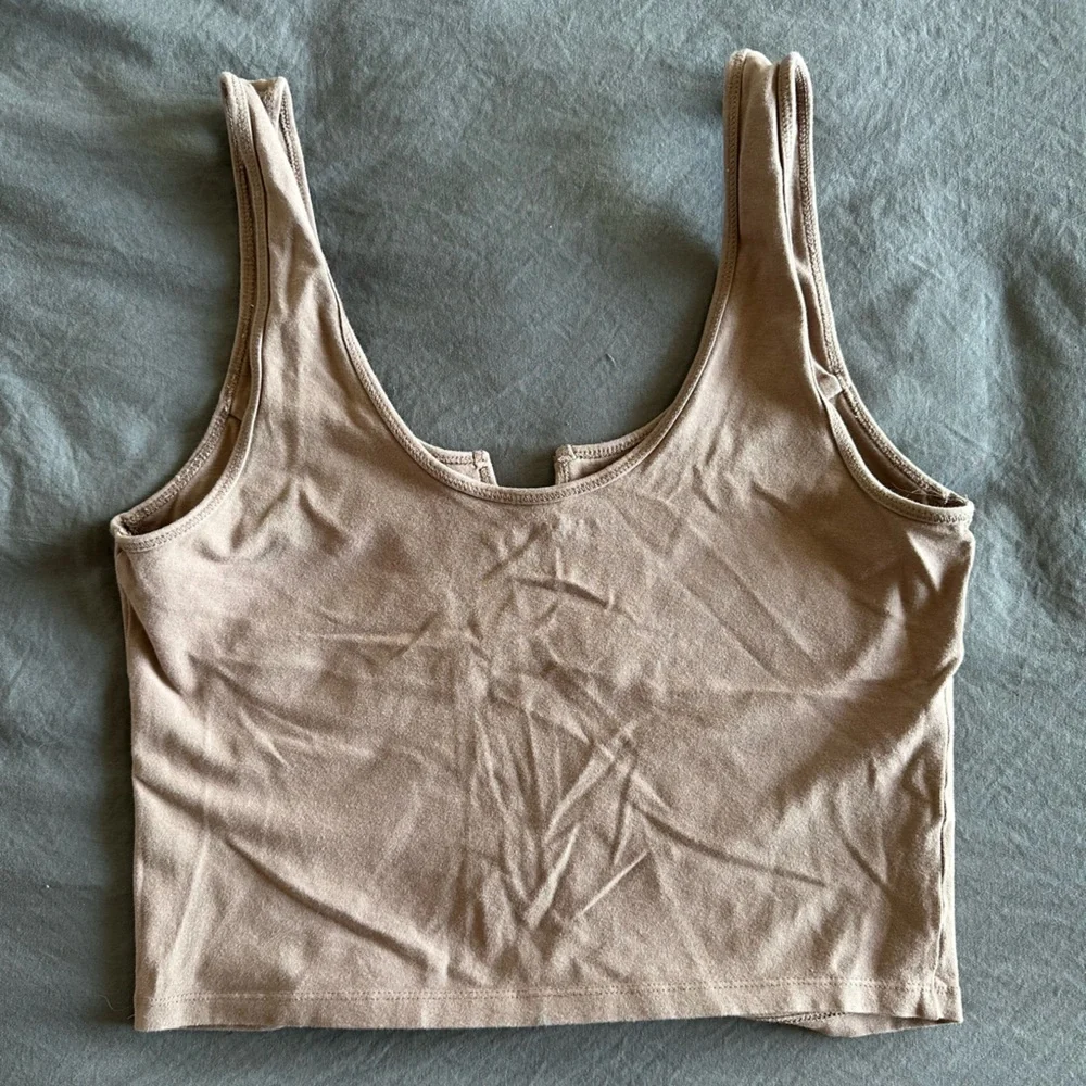 Basic Tank - Picture 2 of 2